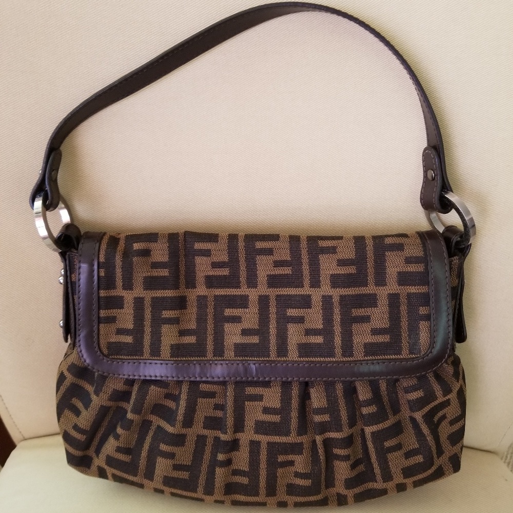 Fendi classic shoulder bag